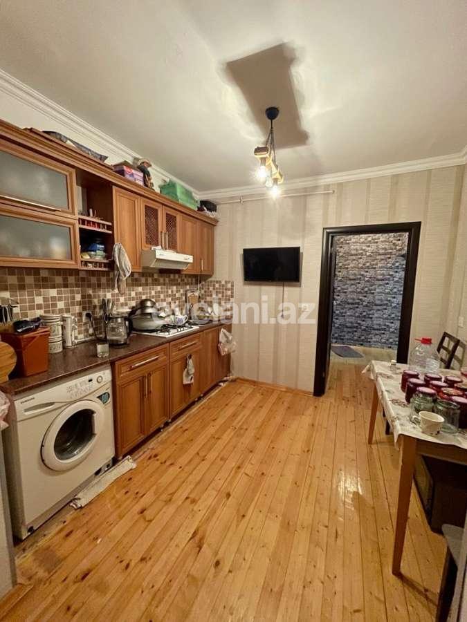 Satılır, köhnə tikili, 3 otaqlı, 80 m², Xalqlar Dostluğu m.