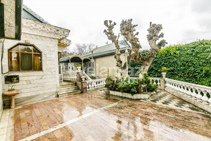 Sale, villa, 8 room, 700 m², Bakikhanov d.