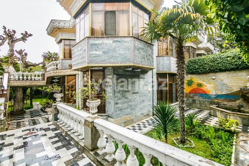 Sale, villa, 8 room, 700 m², Bakikhanov d.