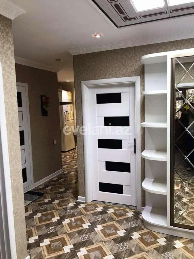 Satılır, köhnə tikili, 3 otaqlı, 90 m², Xalqlar Dostluğu m.