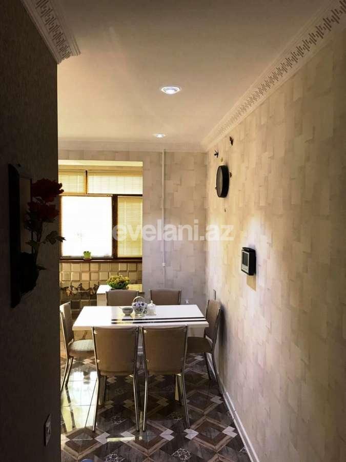 Satılır, köhnə tikili, 3 otaqlı, 90 m², Xalqlar Dostluğu m.