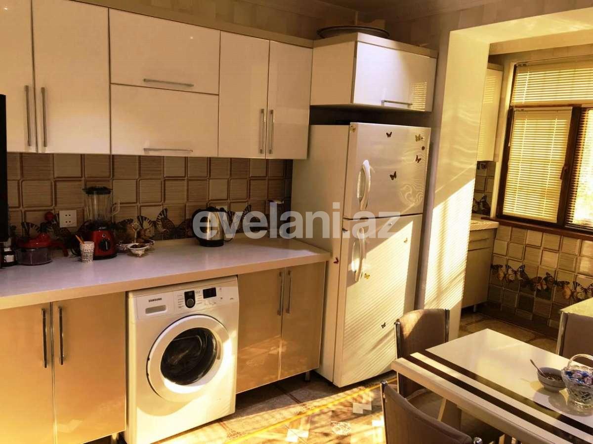 Satılır, köhnə tikili, 3 otaqlı, 90 m², Xalqlar Dostluğu m.