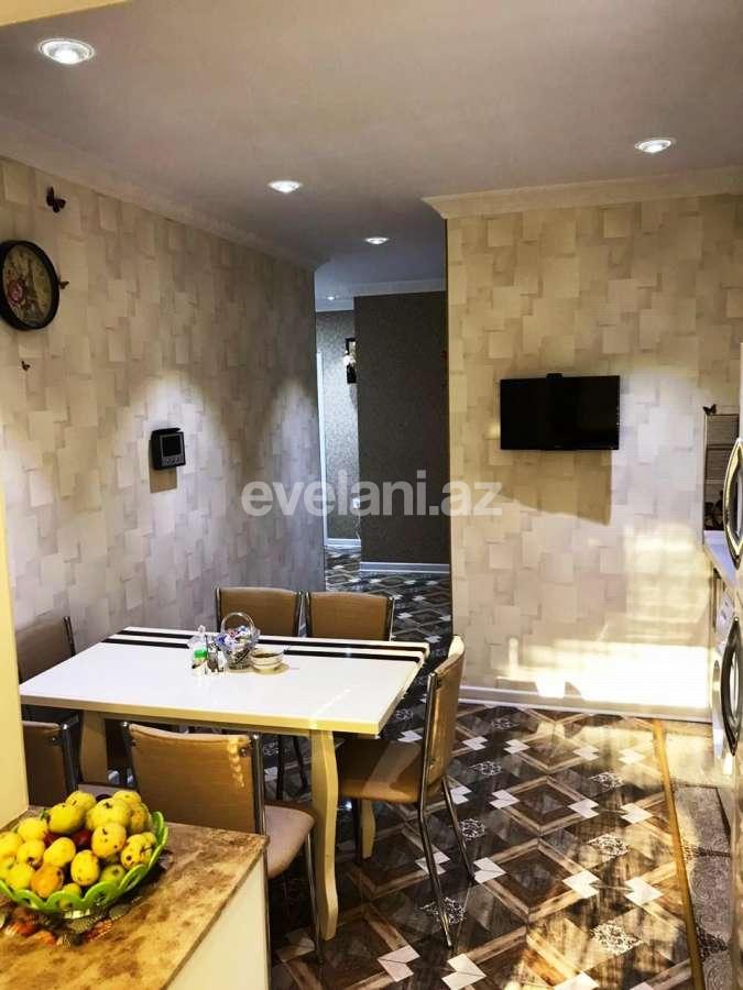 Satılır, köhnə tikili, 3 otaqlı, 90 m², Xalqlar Dostluğu m.