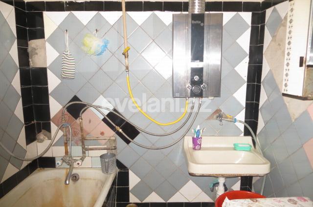 Satılır, köhnə tikili, 3 otaqlı, 72 m², Elmlər Akademiyası m.