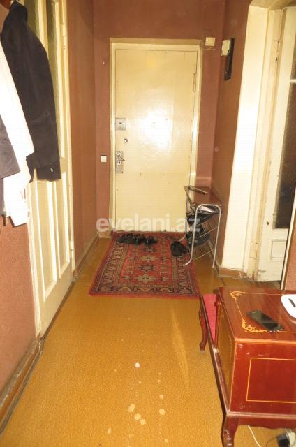 Satılır, köhnə tikili, 3 otaqlı, 72 m², Elmlər Akademiyası m.