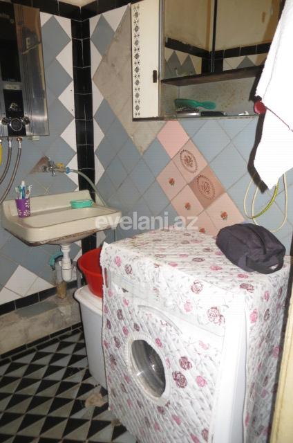 Satılır, köhnə tikili, 3 otaqlı, 72 m², Elmlər Akademiyası m.