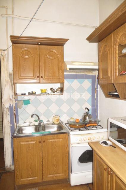 Satılır, köhnə tikili, 3 otaqlı, 72 m², Elmlər Akademiyası m.
