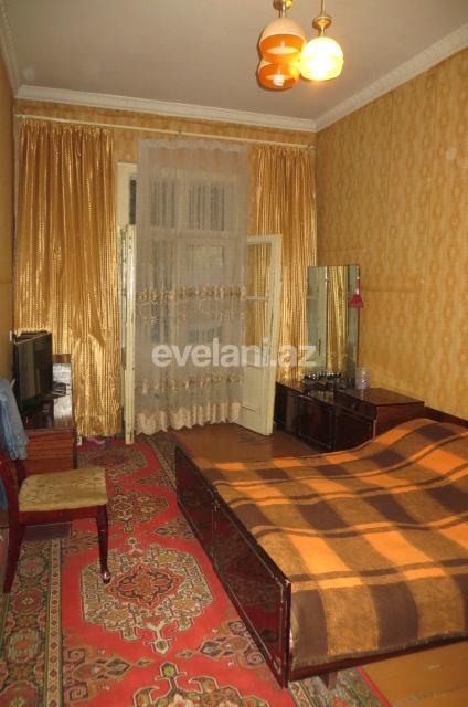 Satılır, köhnə tikili, 3 otaqlı, 72 m², Elmlər Akademiyası m.