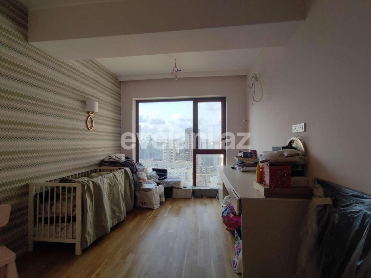 Продаётся, новостройка, 4-комнаты, 192 m², Хатаинский r.