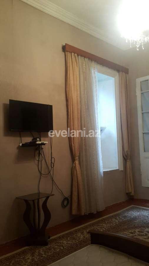 Rent, old building, 1 room, 30 m², Nizami m.