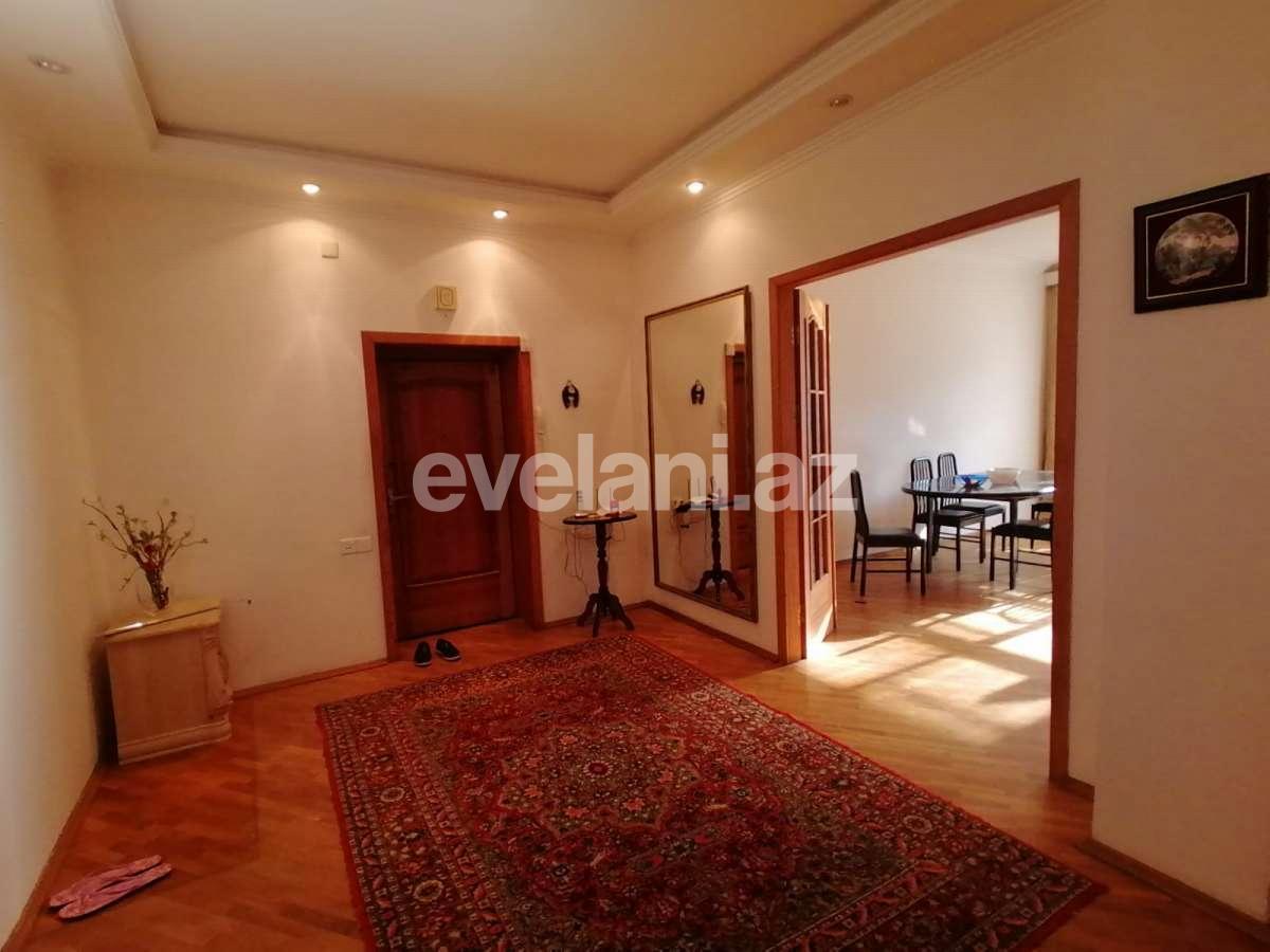 Satılır, yeni tikili, 2 otaqlı, 111 m², İnşaatçılar m.