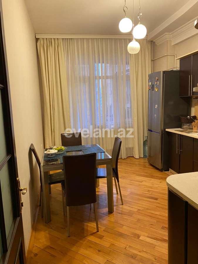 Satılır, yeni tikili, 3 otaqlı, 120 m², 8 Noyabr m.
