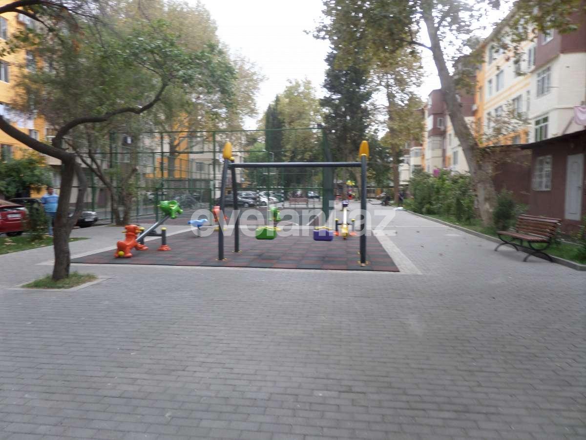 Продаётся, вторичка, 2-комнаты, 47 m², Азадлыг проспекти m.