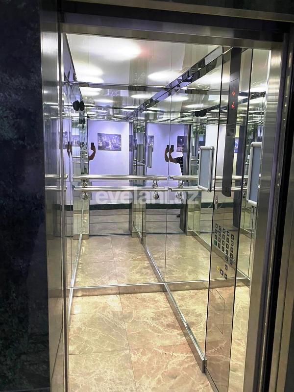 Kirayə verilir, ofis, 1 otaqlı, 30 m², Elmlər Akademiyası m.