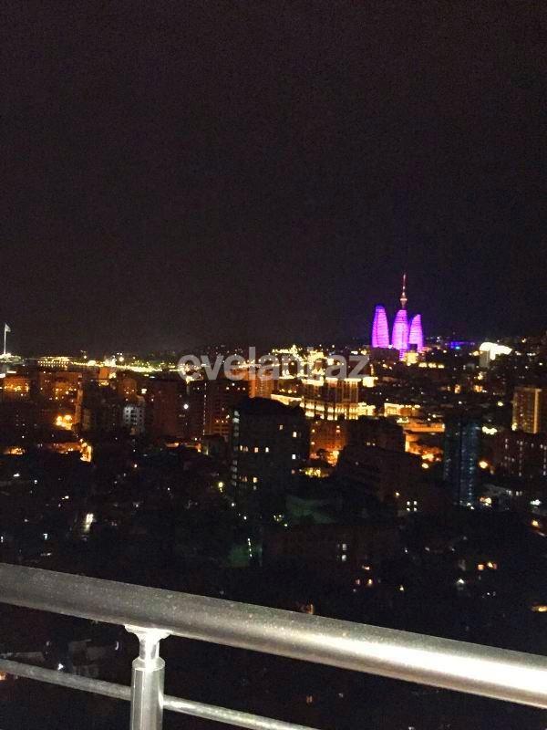 Satılır, yeni tikili, 3 otaqlı, 170 m², 28 may m.