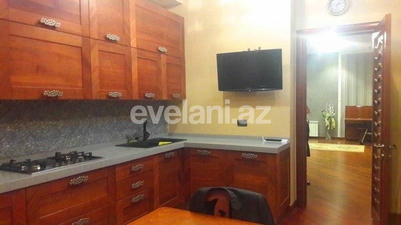 Satılır, yeni tikili, 3 otaqlı, 170 m², 28 may m.