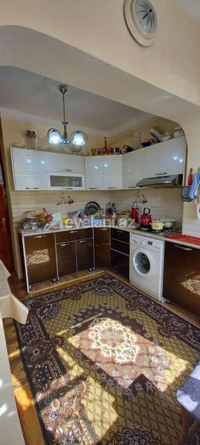 Satılır, köhnə tikili, 3 otaqlı, 80 m², Həzi Aslanov m.