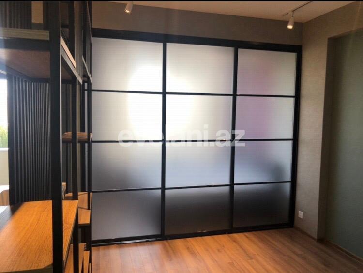 Satılır, yeni tikili, 2 otaqlı, 47 m², İnşaatçılar m.