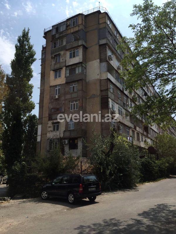 Satılır, köhnə tikili, 2 otaqlı, 70 m², İnşaatçılar m.