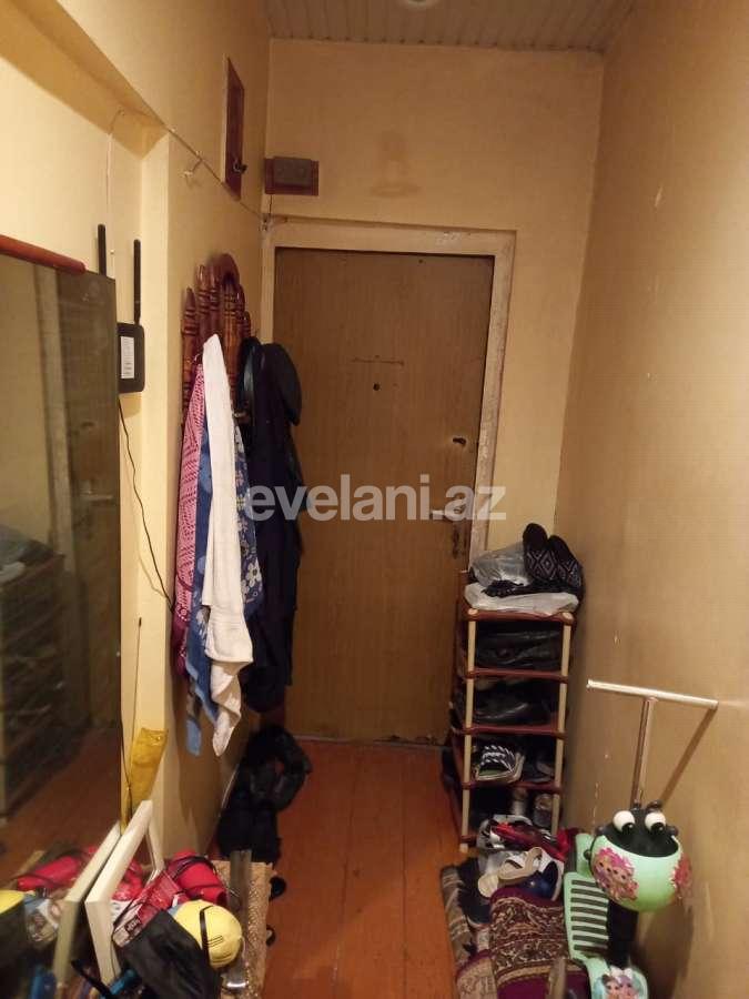 Satılır, köhnə tikili, 2 otaqlı, 35 m², İnşaatçılar m.