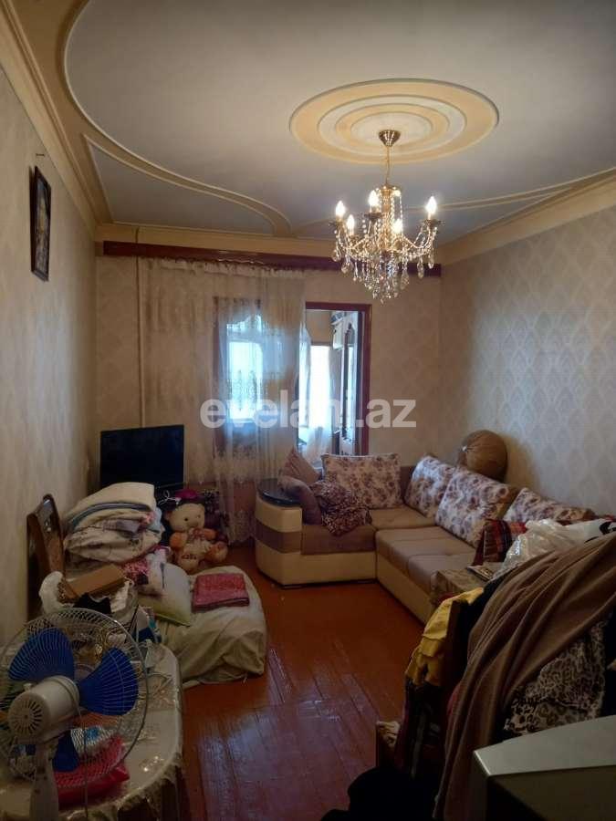 Satılır, köhnə tikili, 2 otaqlı, 35 m², İnşaatçılar m.