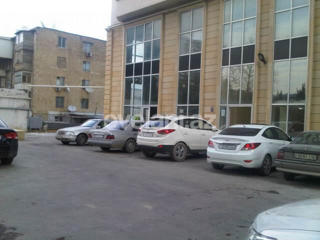 Satılır, yeni tikili, 3 otaqlı, 137 m², İnşaatçılar m.