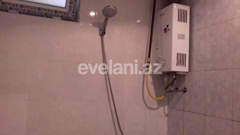 Satılır, köhnə tikili, 3 otaqlı, 70 m², Azadlıq prospekti m.