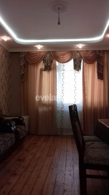 Satılır, köhnə tikili, 3 otaqlı, 70 m², Azadlıq prospekti m.