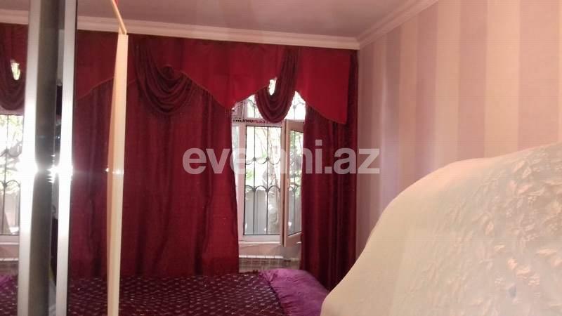 Satılır, köhnə tikili, 3 otaqlı, 70 m², Azadlıq prospekti m.