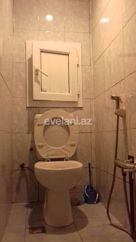 Satılır, köhnə tikili, 3 otaqlı, 70 m², Azadlıq prospekti m.