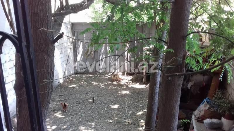 Satılır, köhnə tikili, 3 otaqlı, 70 m², Azadlıq prospekti m.