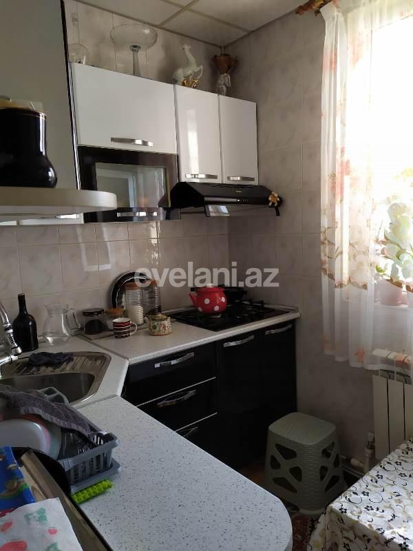 Satılır, köhnə tikili, 2 otaqlı, 52 m², Azadlıq prospekti m.