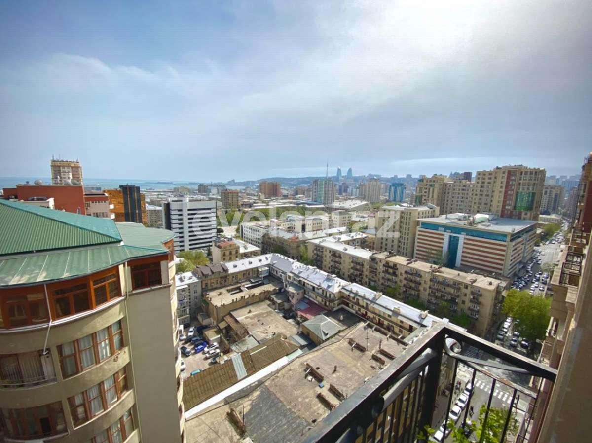 Satılır, yeni tikili, 4 otaqlı, 175 m², 28 may m.