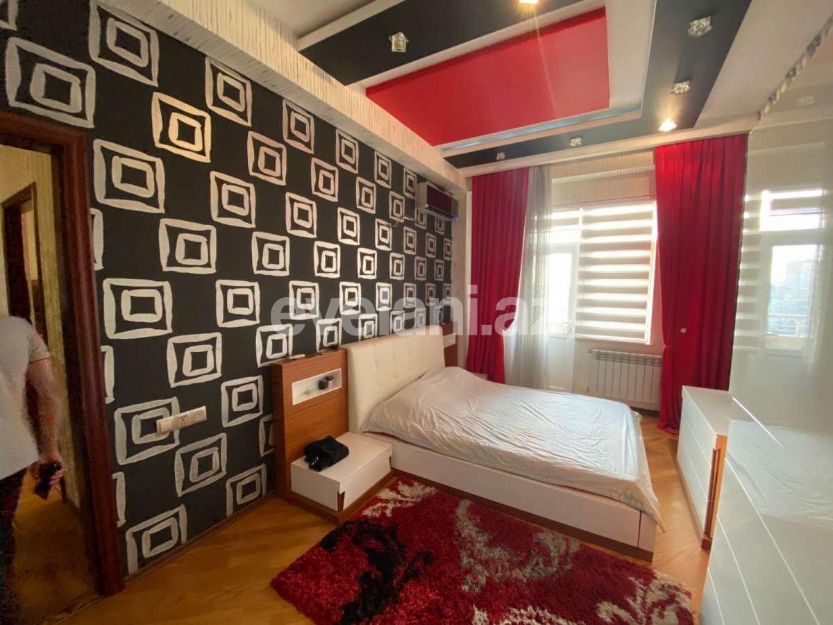 Satılır, yeni tikili, 4 otaqlı, 200 m², 4-cü mikrorayon q.