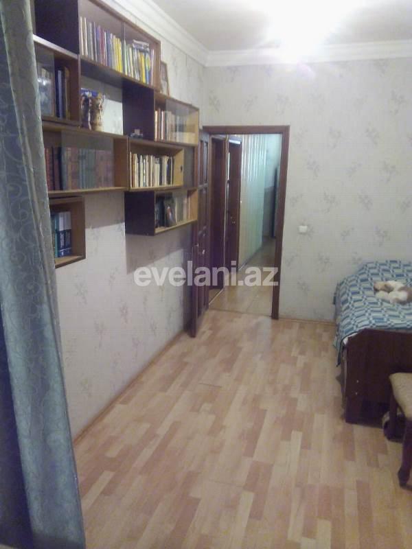 Satılır, köhnə tikili, 3 otaqlı, 70 m², Azadlıq prospekti m.