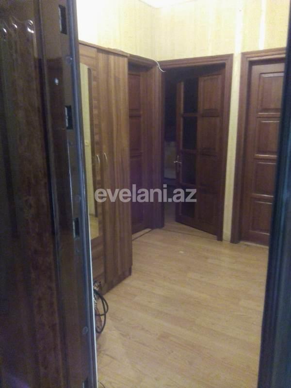 Satılır, köhnə tikili, 3 otaqlı, 70 m², Azadlıq prospekti m.