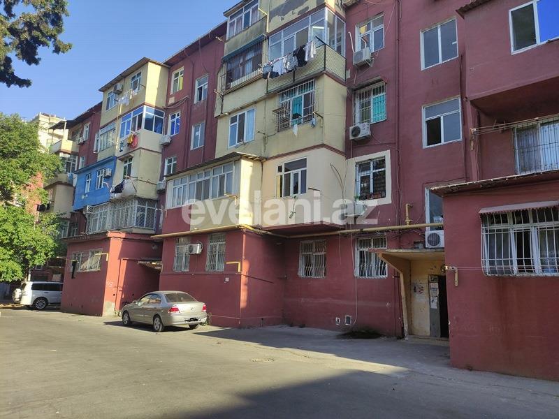 Satılır, köhnə tikili, 3 otaqlı, 70 m², Azadlıq prospekti m.