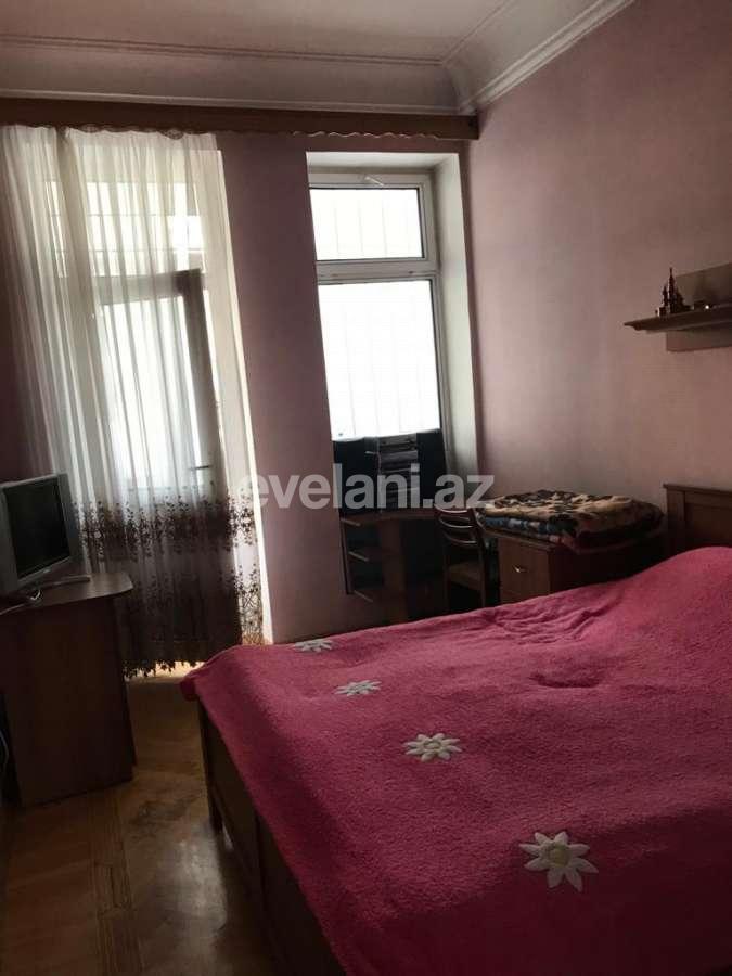Rent, old building, 3 room, 120 m², Elmlar Akademiyası m.