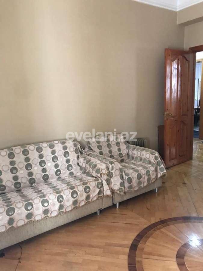 Rent, old building, 3 room, 120 m², Elmlar Akademiyası m.