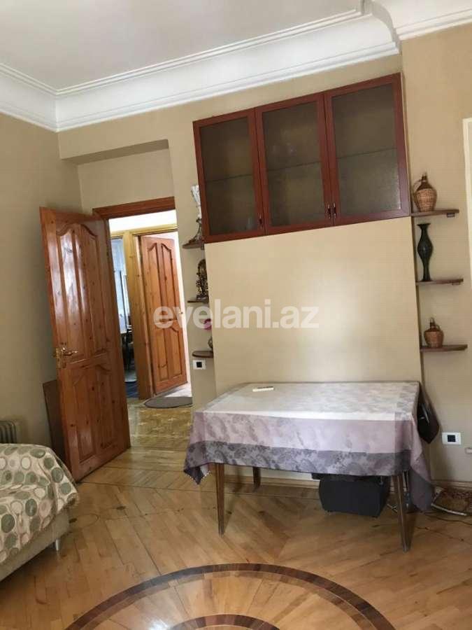 Rent, old building, 3 room, 120 m², Elmlar Akademiyası m.