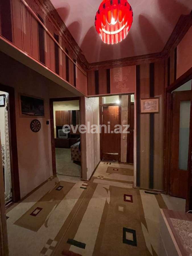 Satılır, köhnə tikili, 3 otaqlı, 80 m², Xalqlar Dostluğu m.