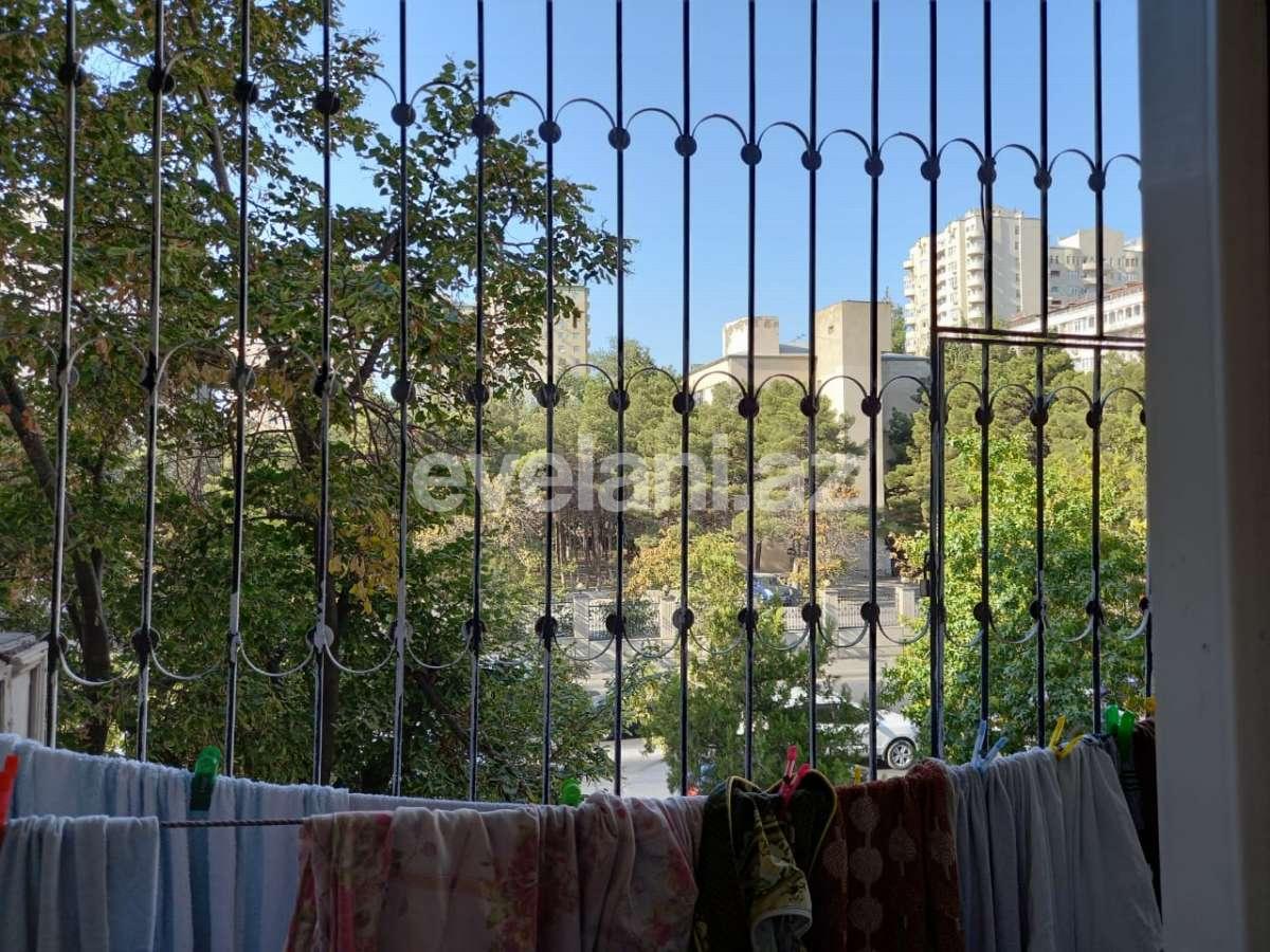 Продаётся, вторичка, 1-комнаты, 30 m², Иншаатчылар m.