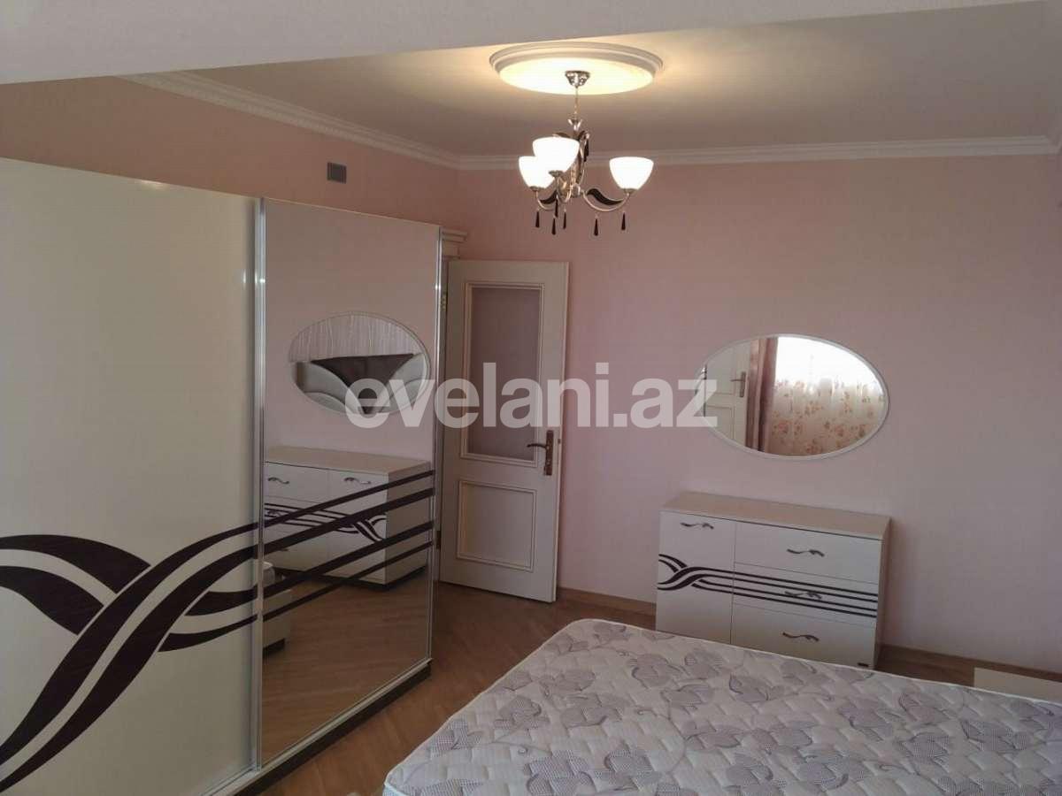 Satılır, köhnə tikili, 3 otaqlı, 90 m², Azadlıq prospekti m.