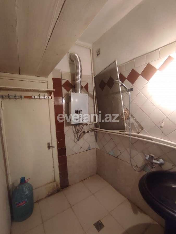 Satılır, köhnə tikili, 2 otaqlı, 48 m², Azadlıq prospekti m.