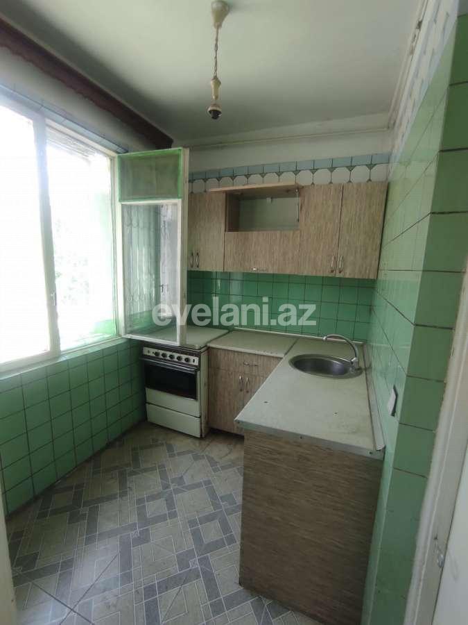 Satılır, köhnə tikili, 2 otaqlı, 48 m², Azadlıq prospekti m.