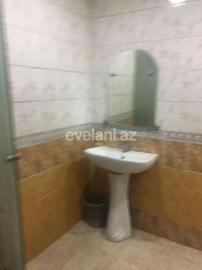 Satılır, köhnə tikili, 3 otaqlı, 65 m², Elmlər Akademiyası m.