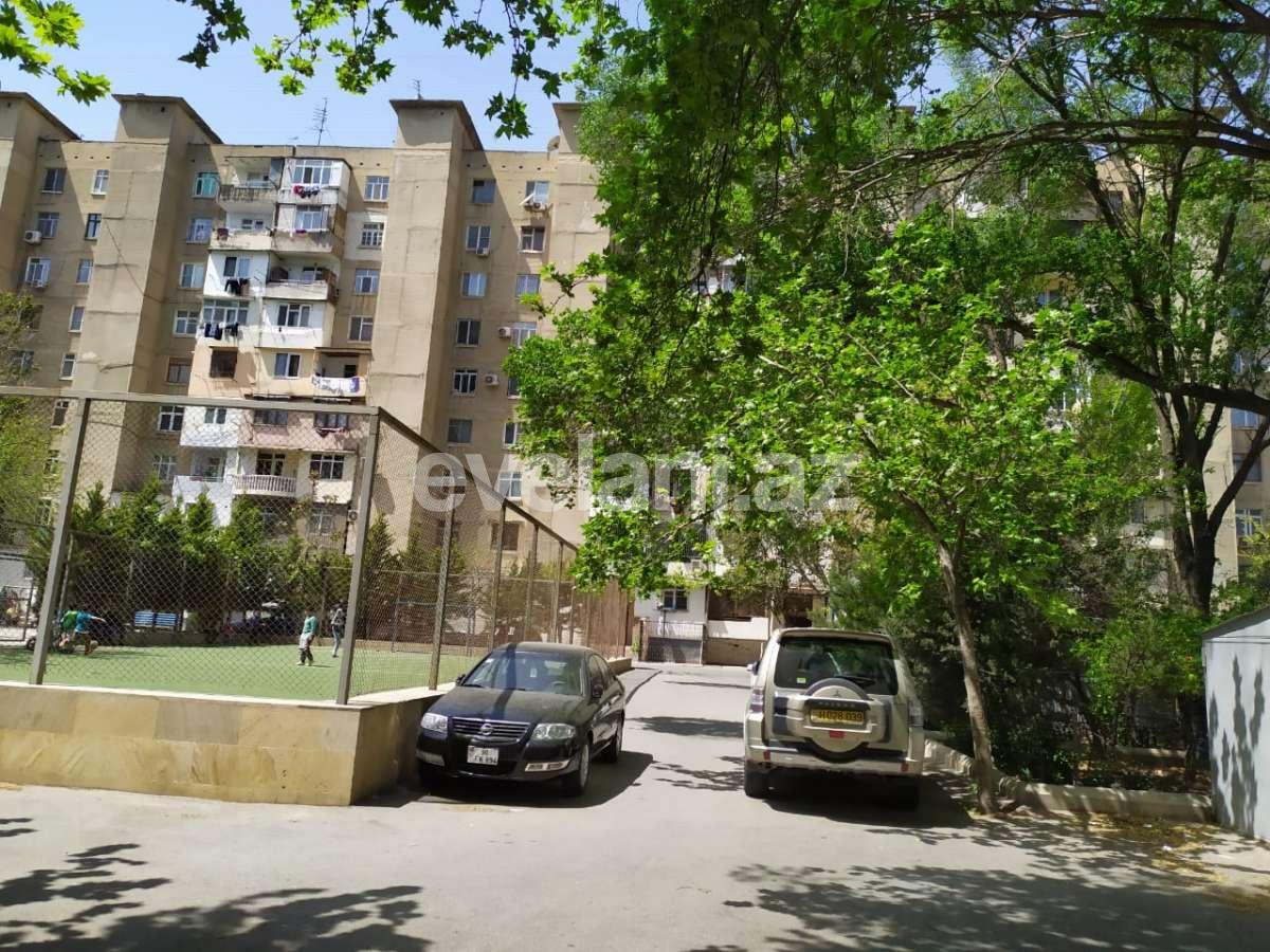 Satılır, köhnə tikili, 3 otaqlı, 65 m², Elmlər Akademiyası m.