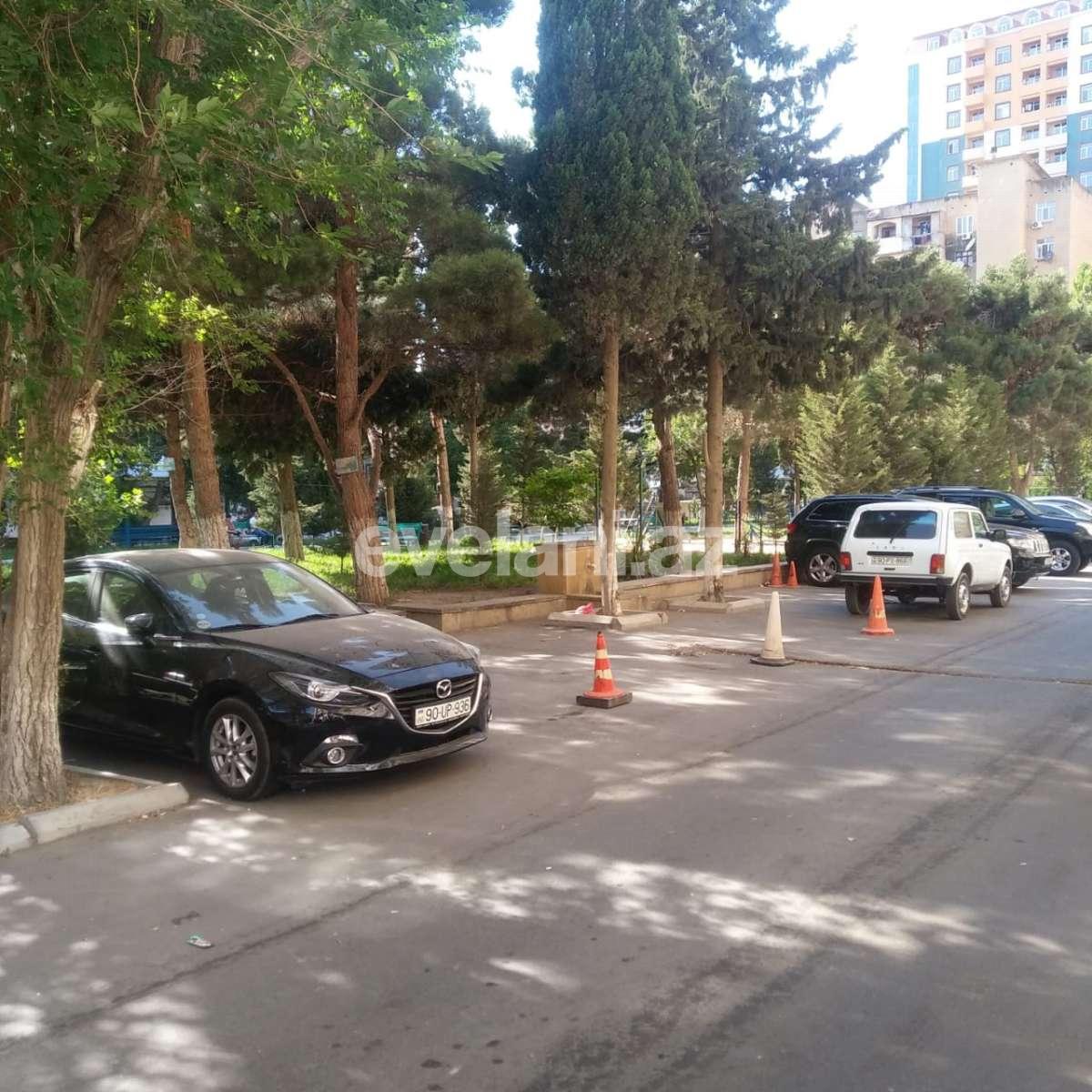 Sale, old building, 3 room, 80 m², Ahmedli m.