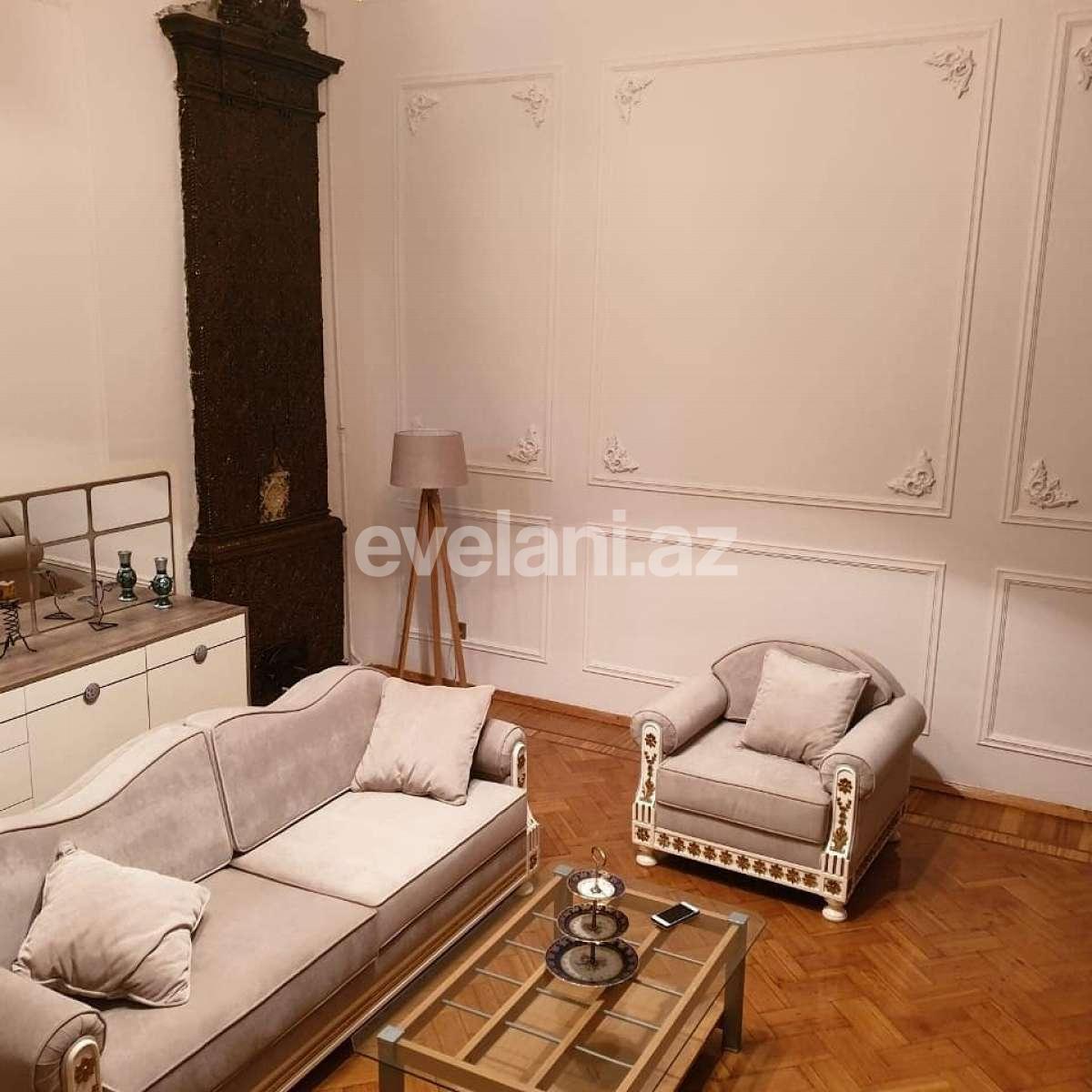 Satılır, köhnə tikili, 3 otaqlı, 127 m², Sahil m.