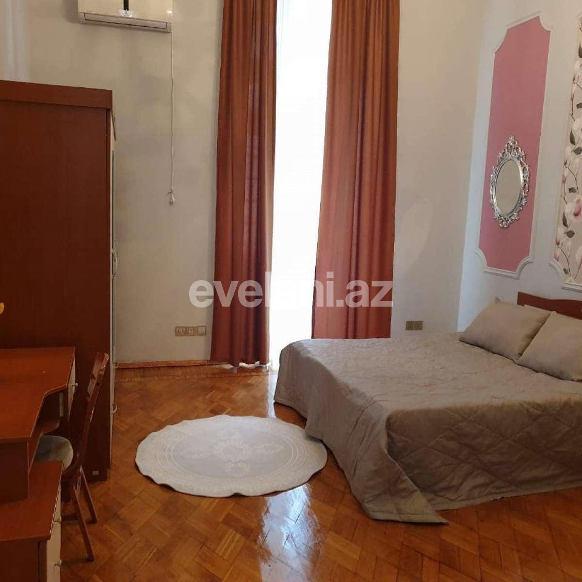 Satılır, köhnə tikili, 3 otaqlı, 127 m², Sahil m.